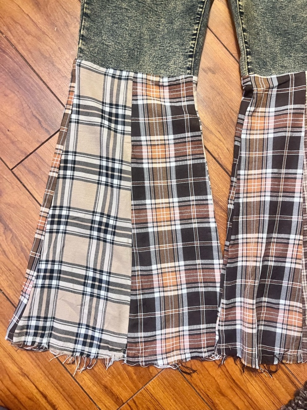 Gray Acid-Wash Jeans with Multi Plaid Flared Panels - Picture 2 of 13